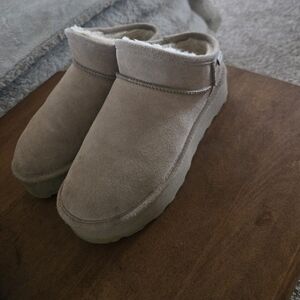 Bearpaw Platform Cozy Tan Suede Slippers